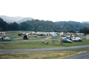 Rv park with lots of tents and rvs.